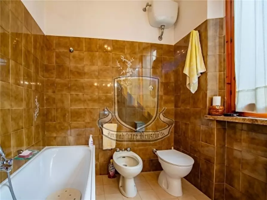 Immagine 12 di Villa in vendita  a Sovicille