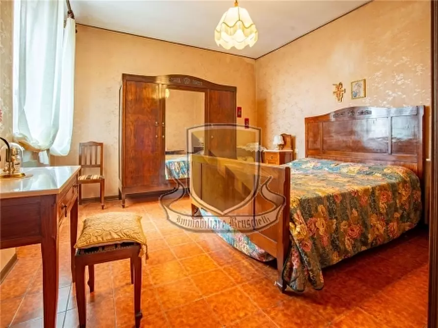 Immagine 13 di Villa in vendita  a Sovicille