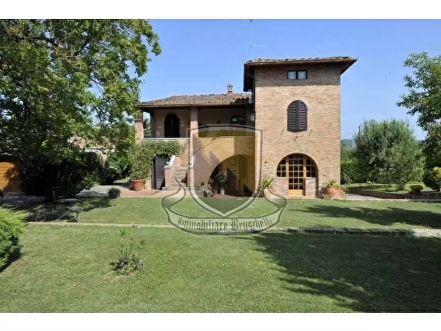 Immagine 1 di Villa in vendita  a Sovicille
