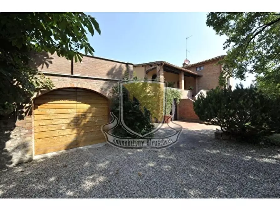 Immagine 6 di Villa in vendita  a Sovicille