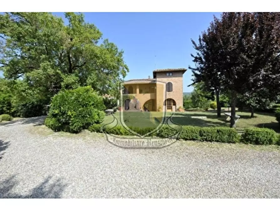 Immagine 9 di Villa in vendita  a Sovicille