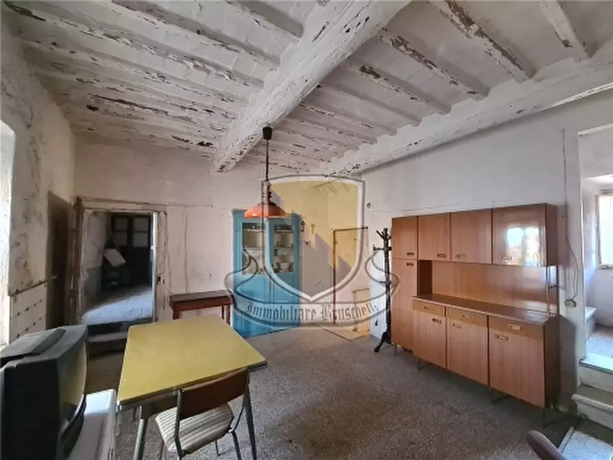 Immagine 3 di Villa in vendita  a Monticiano