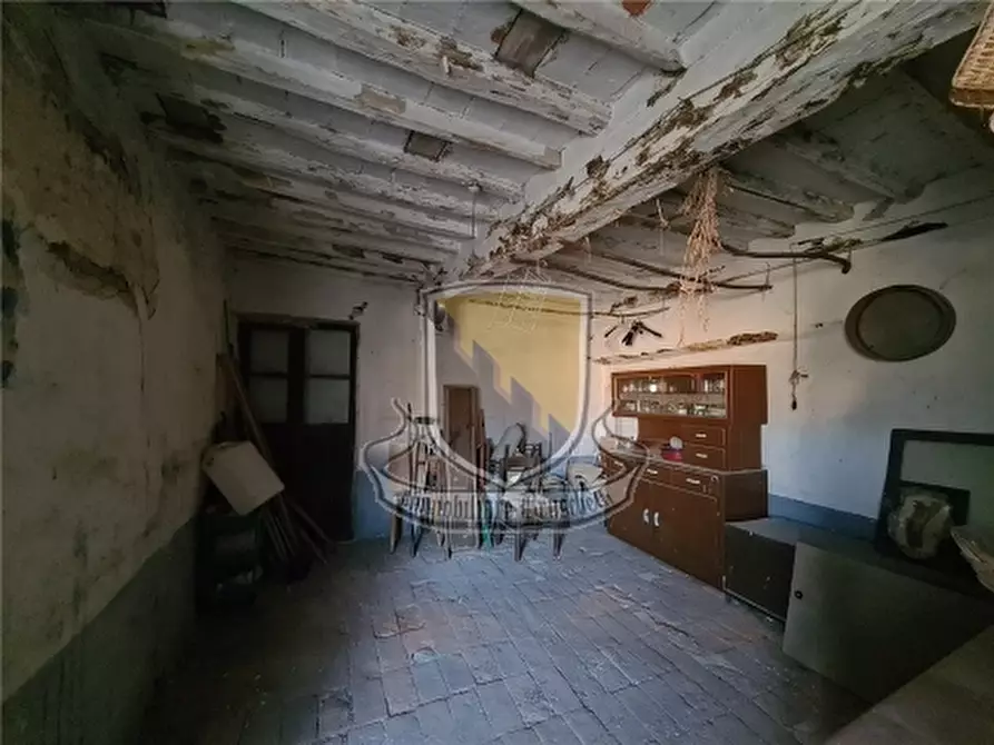 Immagine 4 di Villa in vendita  a Monticiano