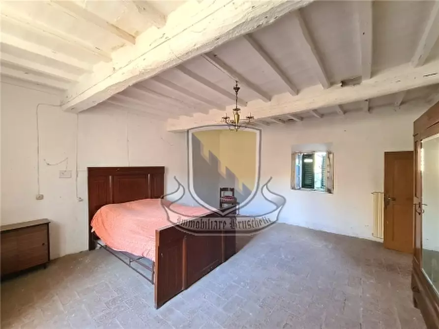 Immagine 7 di Villa in vendita  a Monticiano