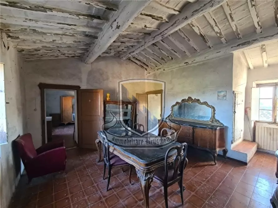 Immagine 12 di Villa in vendita  a Monticiano