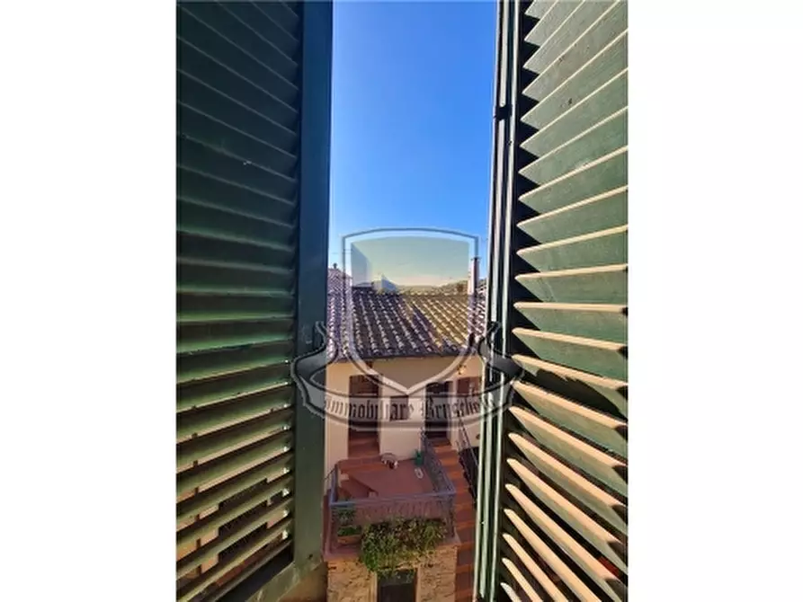 Immagine 15 di Villa in vendita  a Monticiano