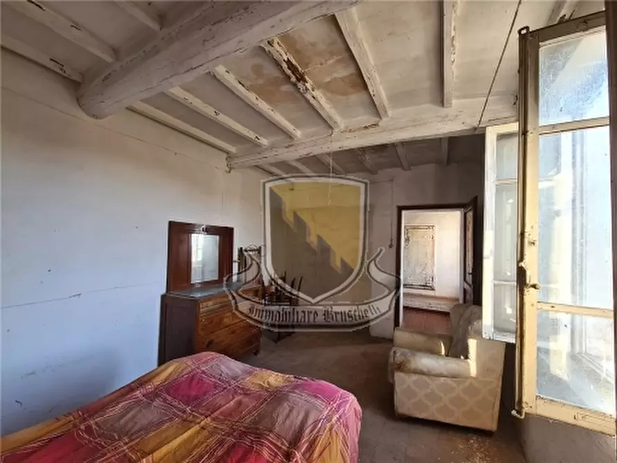 Immagine 17 di Villa in vendita  a Monticiano