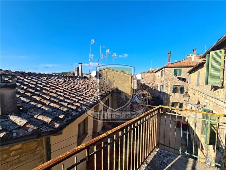 Immagine 19 di Villa in vendita  a Monticiano