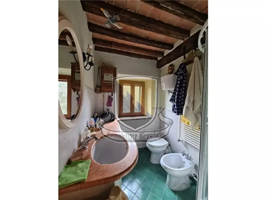 Immagine 9 di Villa in vendita  a Monticiano