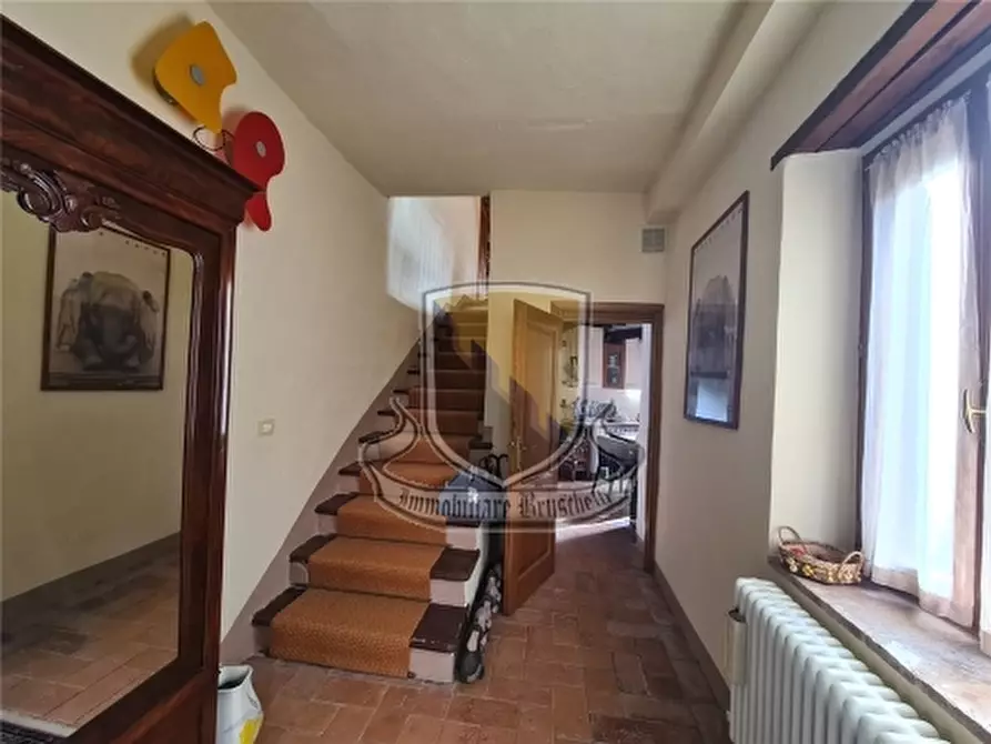 Immagine 13 di Villa in vendita  a Monticiano