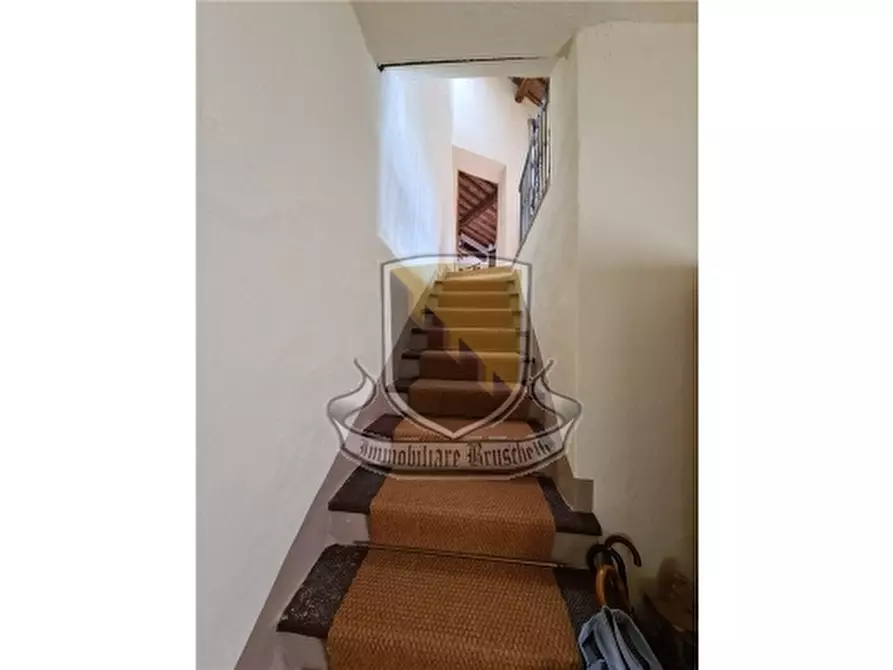 Immagine 14 di Villa in vendita  a Monticiano