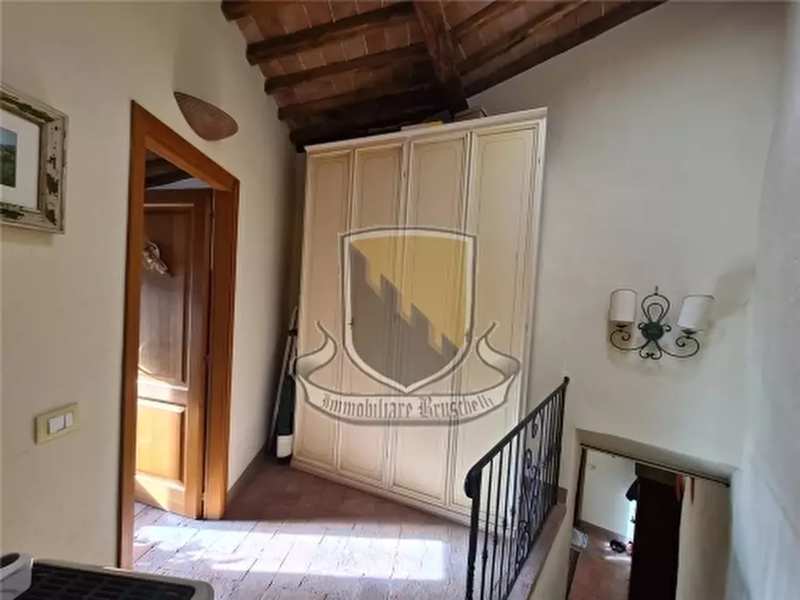 Immagine 20 di Villa in vendita  a Monticiano