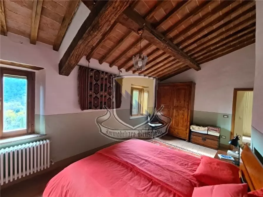 Immagine 22 di Villa in vendita  a Monticiano