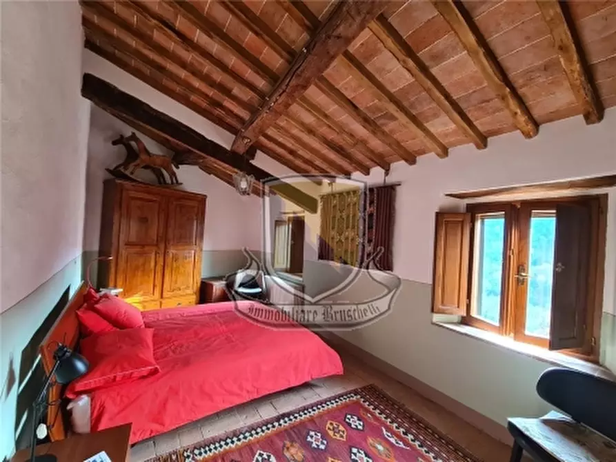 Immagine 24 di Villa in vendita  a Monticiano