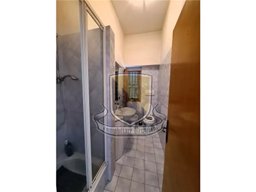 Immagine 19 di Villa in vendita  a Siena