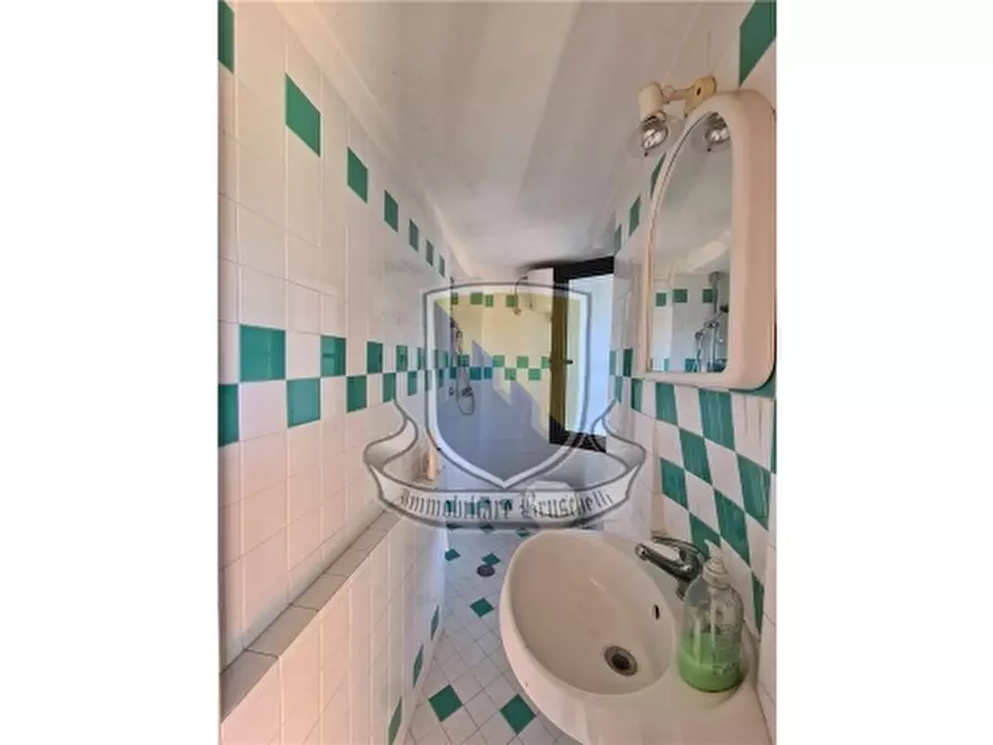 Immagine 31 di Villa in vendita  a Siena