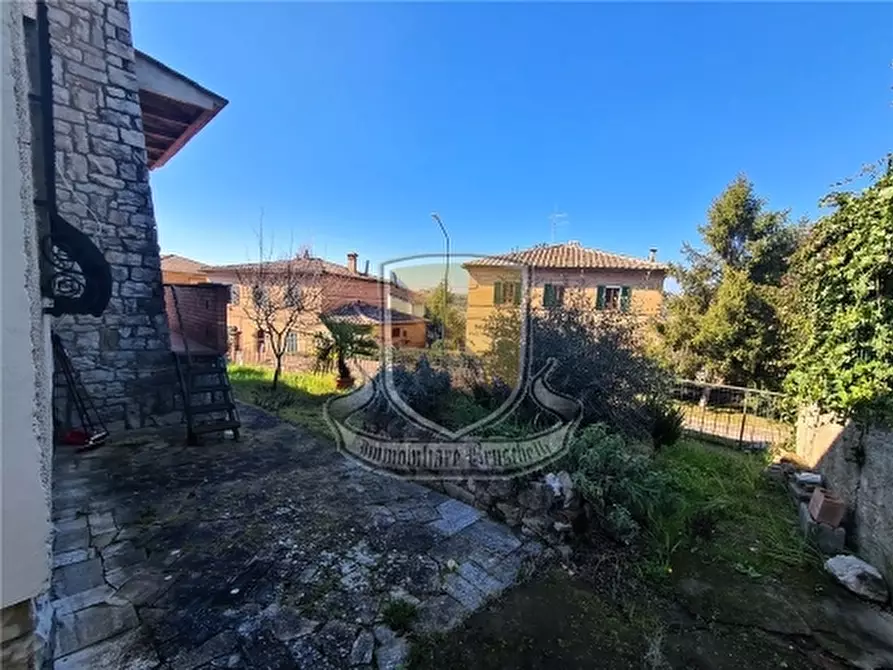 Immagine 36 di Villa in vendita  a Siena