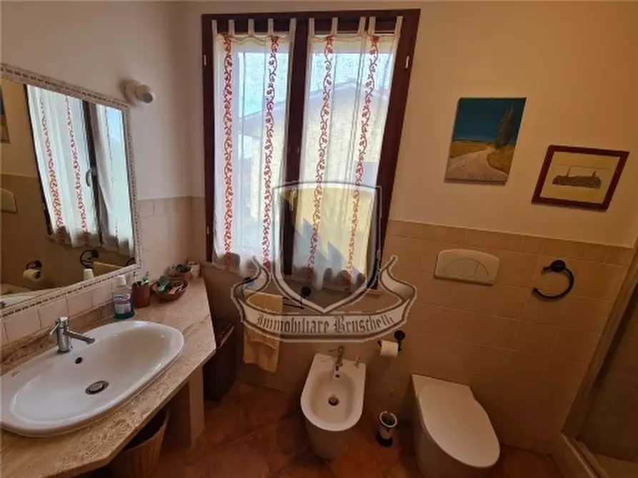 Immagine 14 di Villa in vendita  a Monticiano