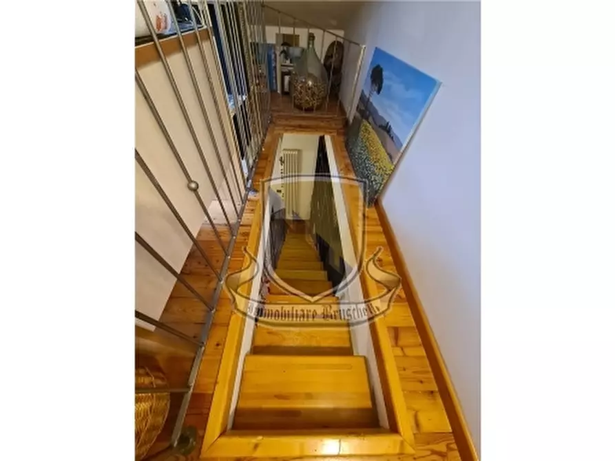 Immagine 19 di Villa in vendita  a Monticiano