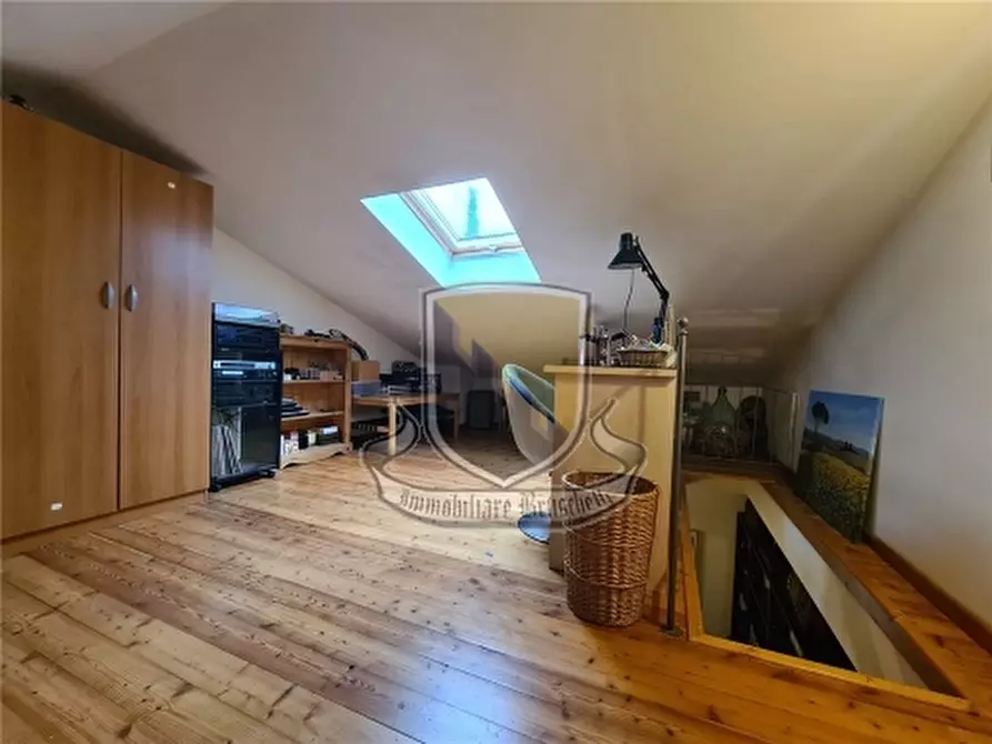 Immagine 20 di Villa in vendita  a Monticiano