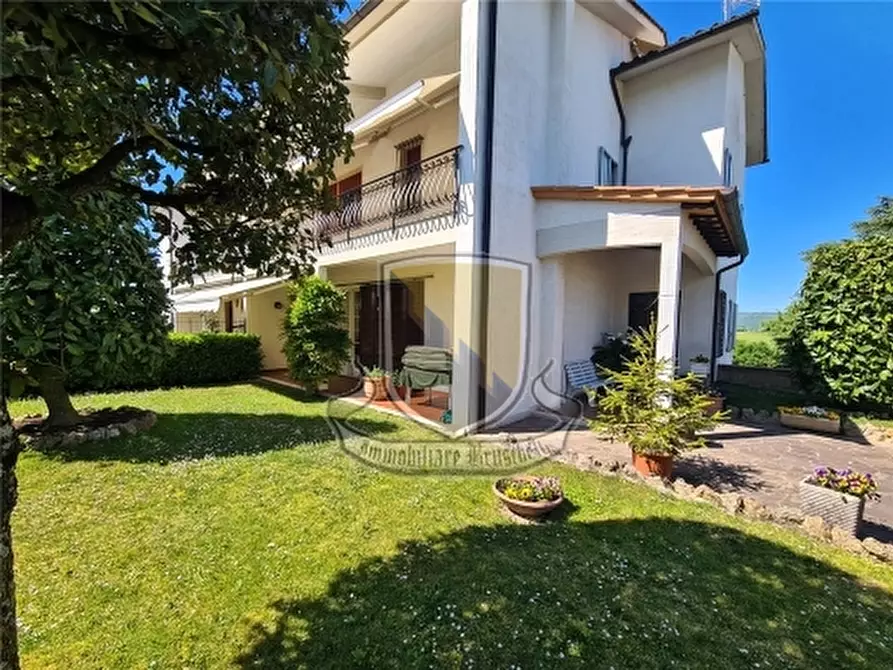 Immagine 4 di Villa in vendita  a Castelnuovo Berardenga