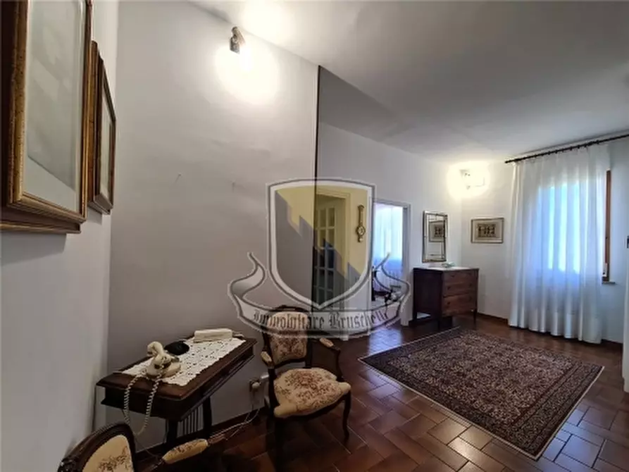 Immagine 17 di Villa in vendita  a Castelnuovo Berardenga