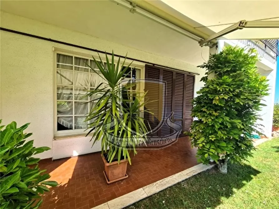 Immagine 21 di Villa in vendita  a Castelnuovo Berardenga