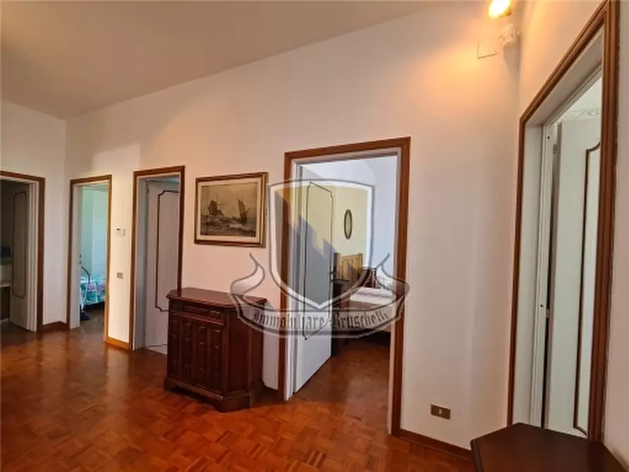 Immagine 24 di Villa in vendita  a Castelnuovo Berardenga