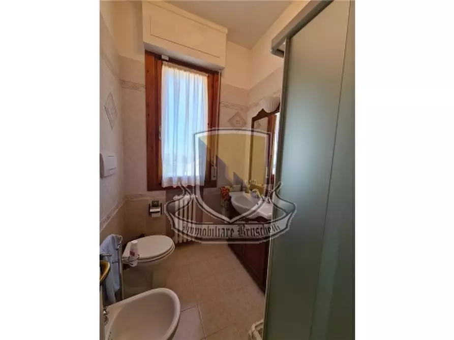 Immagine 26 di Villa in vendita  a Castelnuovo Berardenga