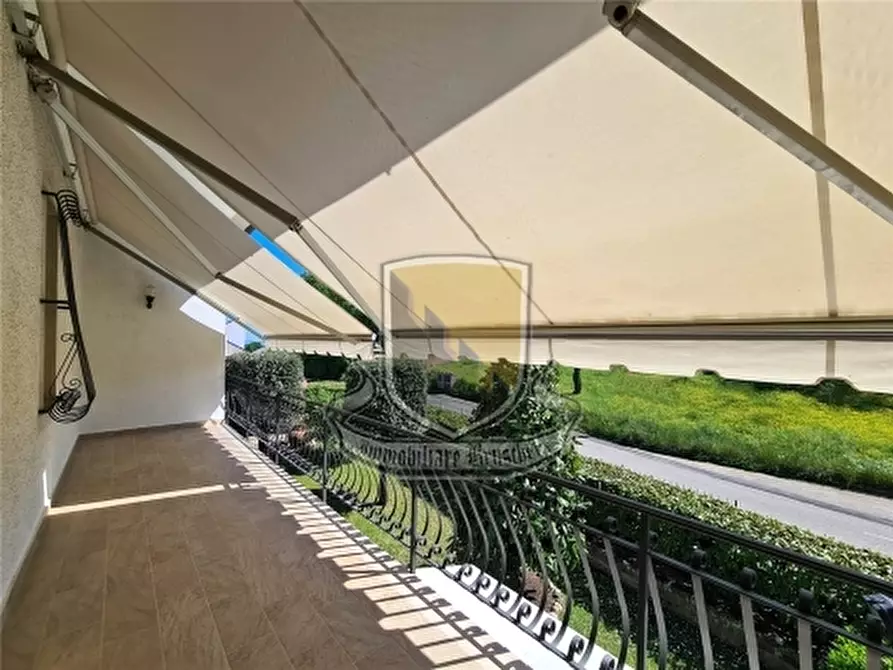Immagine 34 di Villa in vendita  a Castelnuovo Berardenga