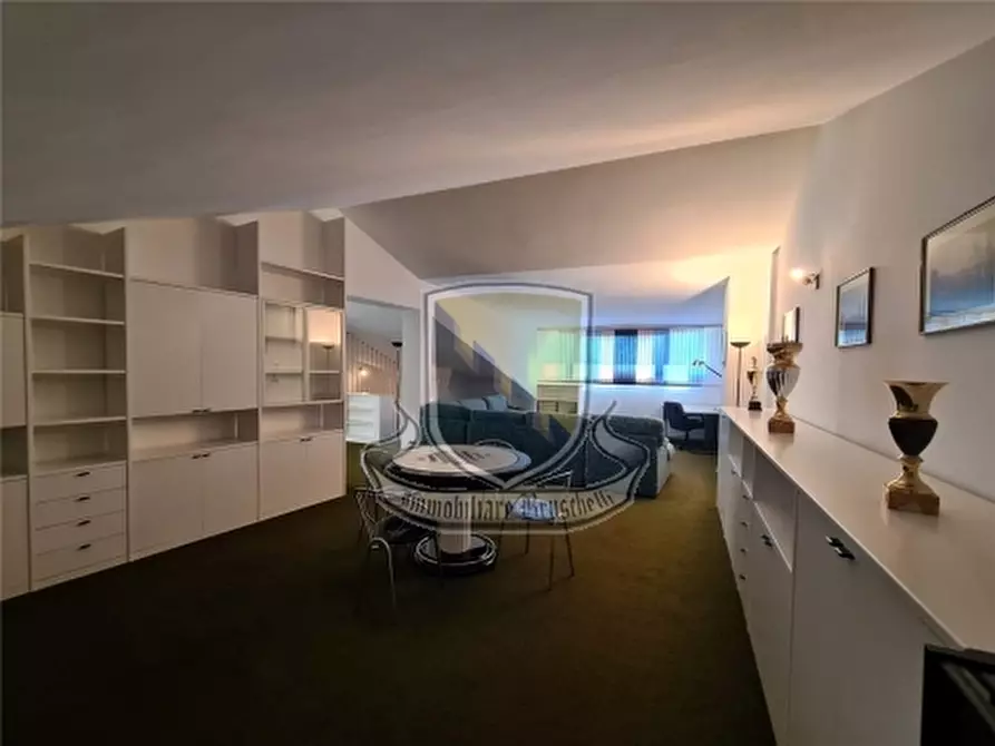 Immagine 41 di Villa in vendita  a Castelnuovo Berardenga