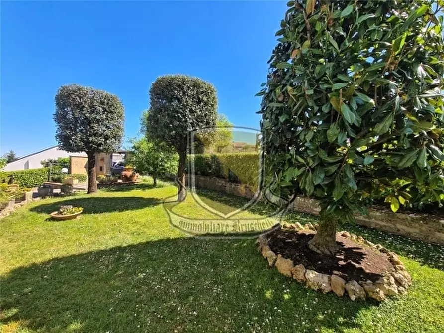 Immagine 59 di Villa in vendita  a Castelnuovo Berardenga