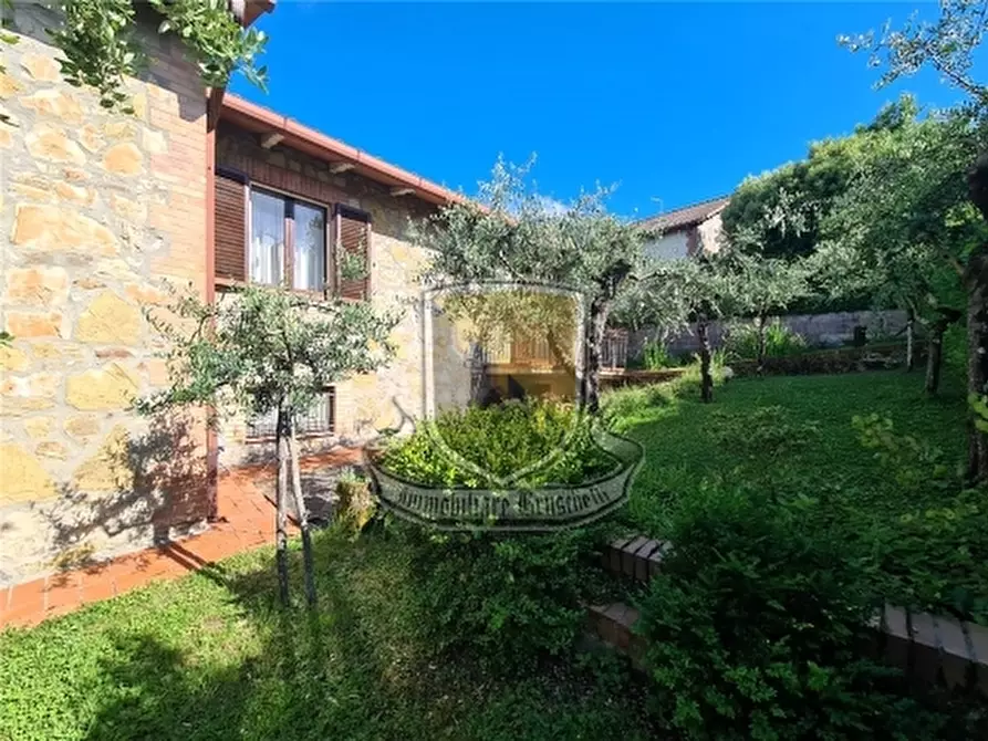 Immagine 4 di Villa in vendita  a Murlo