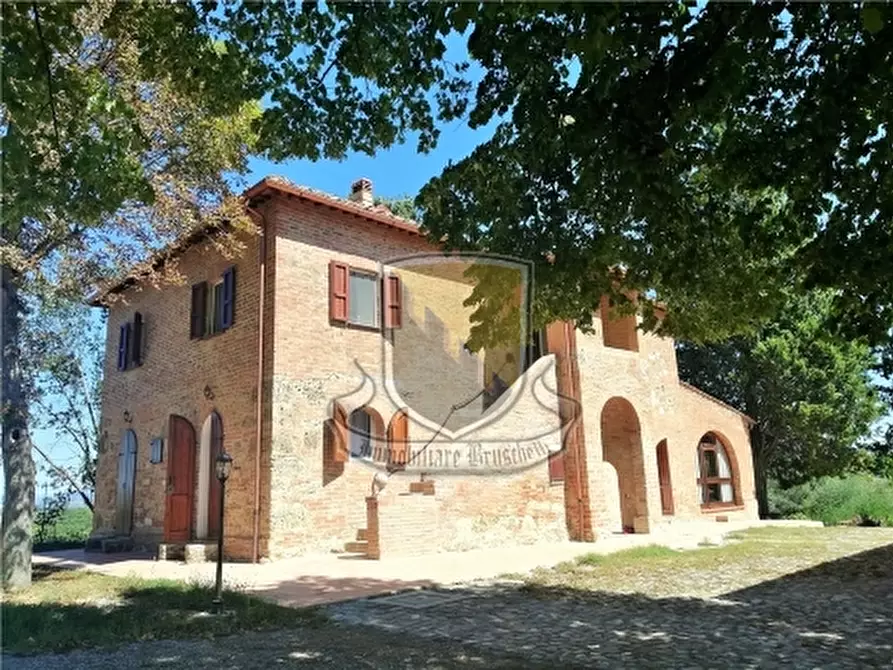 Immagine 1 di Rustico / casale in vendita  a Chiusi