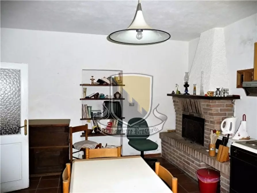 Immagine 8 di Rustico / casale in vendita  a Monticiano