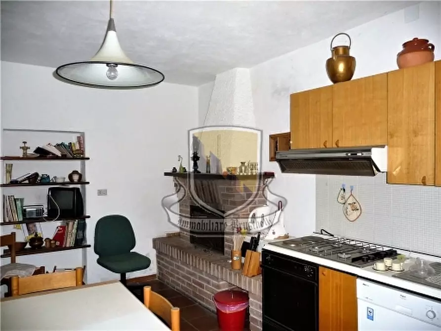 Immagine 9 di Rustico / casale in vendita  a Monticiano