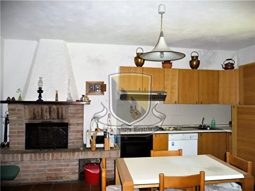 Immagine 10 di Rustico / casale in vendita  a Monticiano