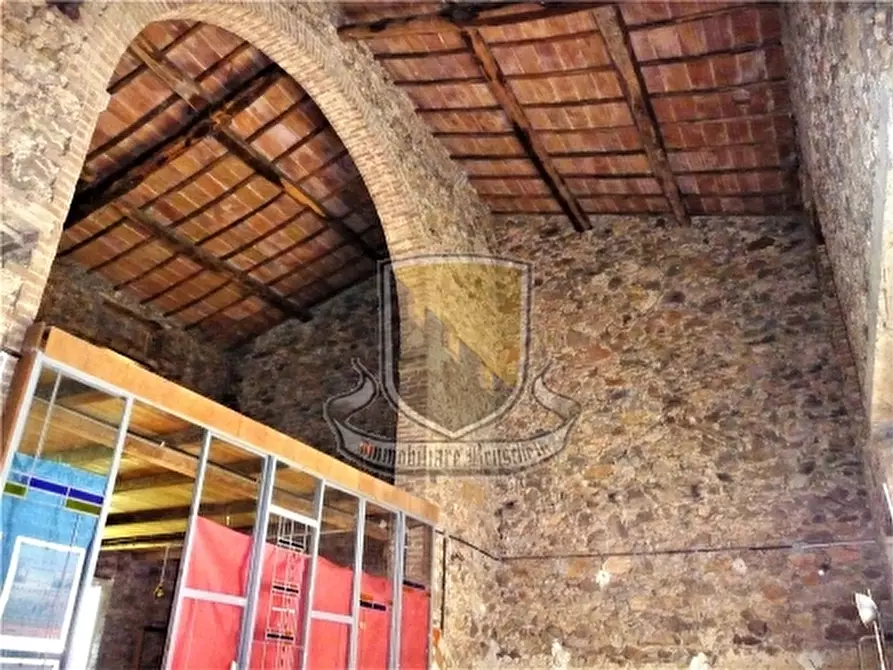 Immagine 12 di Rustico / casale in vendita  a Monticiano