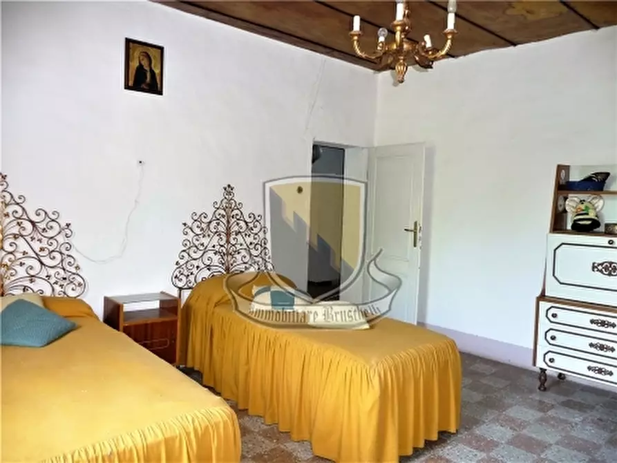 Immagine 21 di Rustico / casale in vendita  a Monticiano