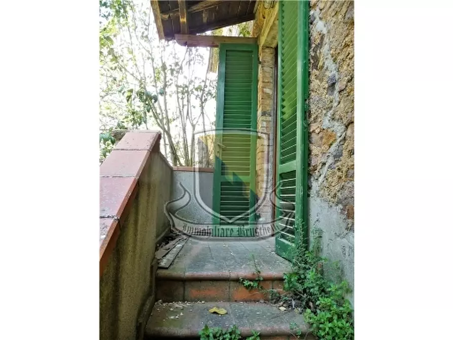Immagine 30 di Rustico / casale in vendita  a Monticiano