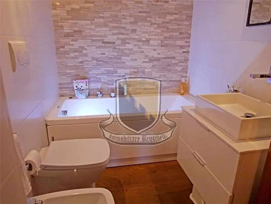 Immagine 15 di Rustico / casale in vendita  a Sovicille