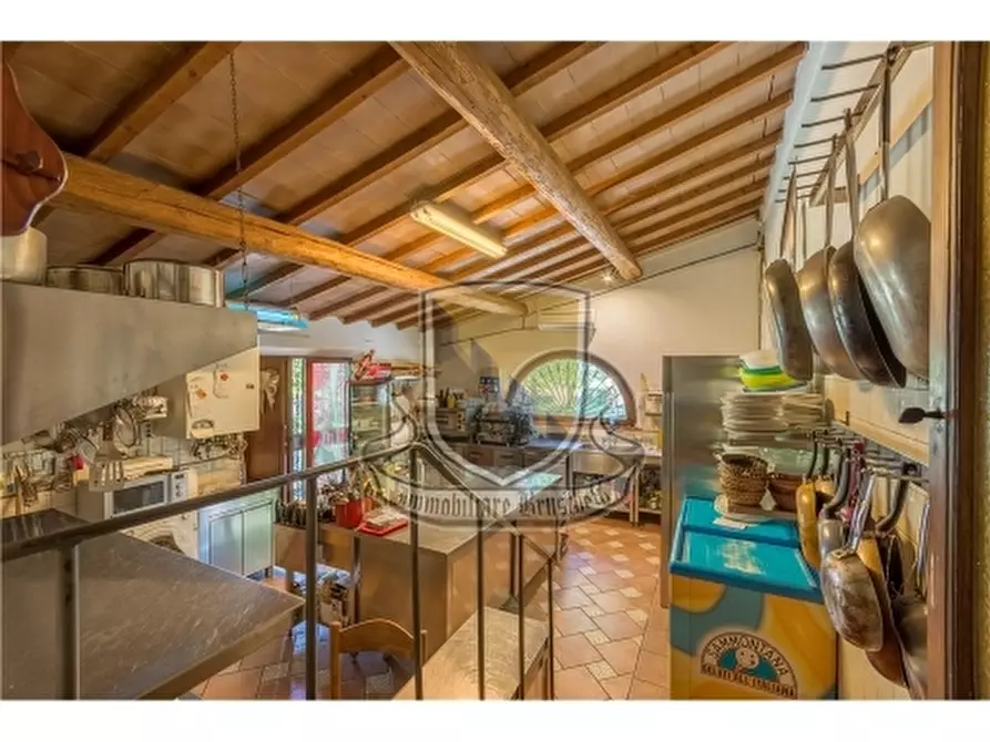 Immagine 10 di Rustico / casale in vendita  a Monteroni D'arbia