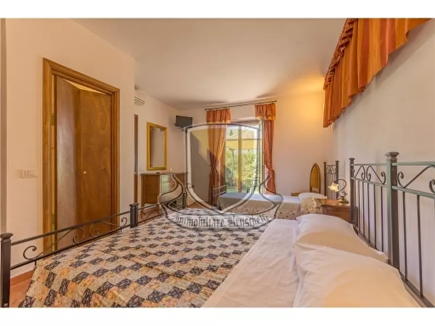 Immagine 14 di Rustico / casale in vendita  a Monteroni D'arbia