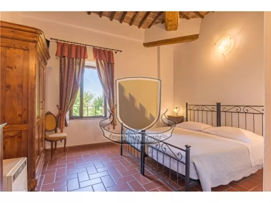 Immagine 16 di Rustico / casale in vendita  a Monteroni D'arbia