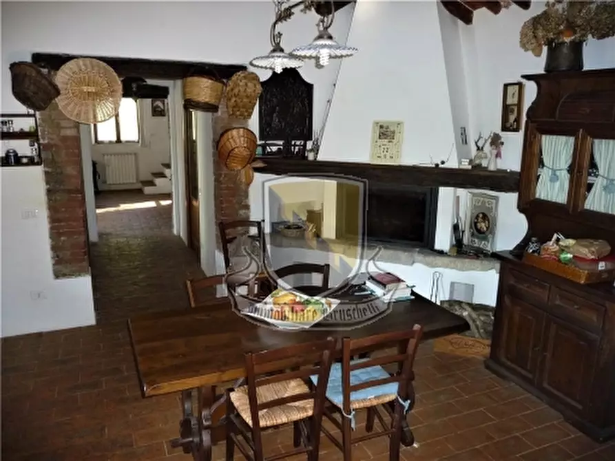 Immagine 30 di Rustico / casale in vendita  a Chiusdino