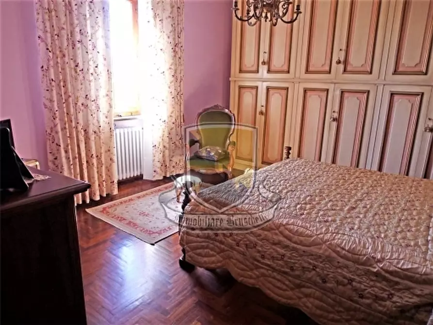 Immagine 18 di Rustico / casale in vendita  a Siena