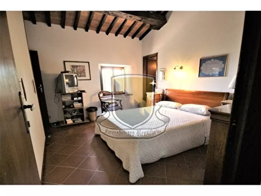 Immagine 19 di Rustico / casale in vendita  a Casole D'elsa