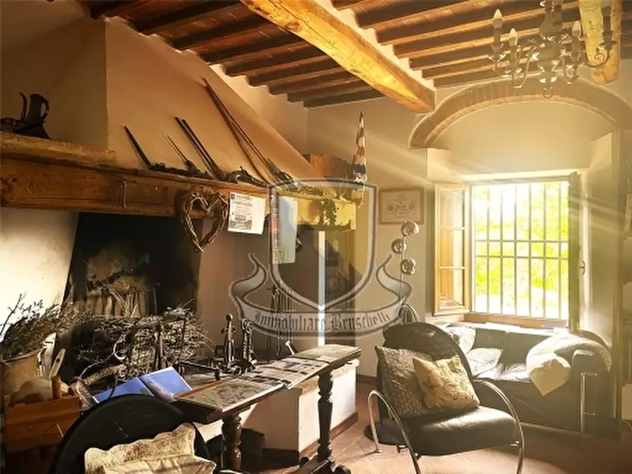 Immagine 20 di Rustico / casale in vendita  a Castellina In Chianti