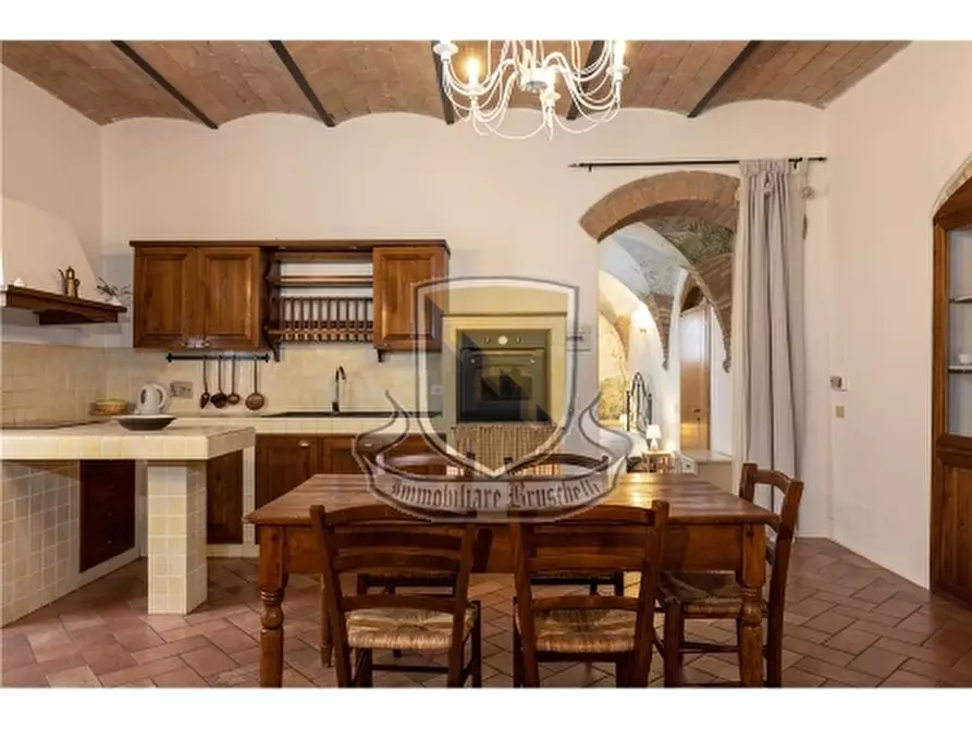 Immagine 25 di Rustico / casale in vendita  a San Gimignano