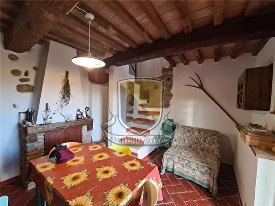 Immagine 9 di Rustico / casale in vendita  a Chiusdino